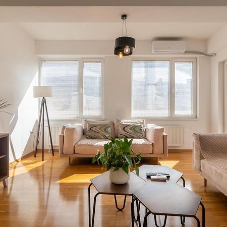 High-End Spacious Apartment Next To City Mall Skopje Extérieur photo