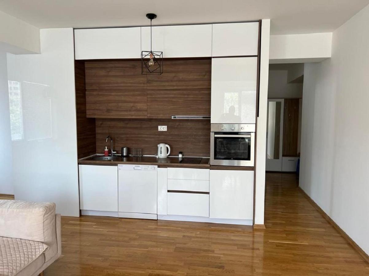 High-End Spacious Apartment Next To City Mall Skopje Extérieur photo
