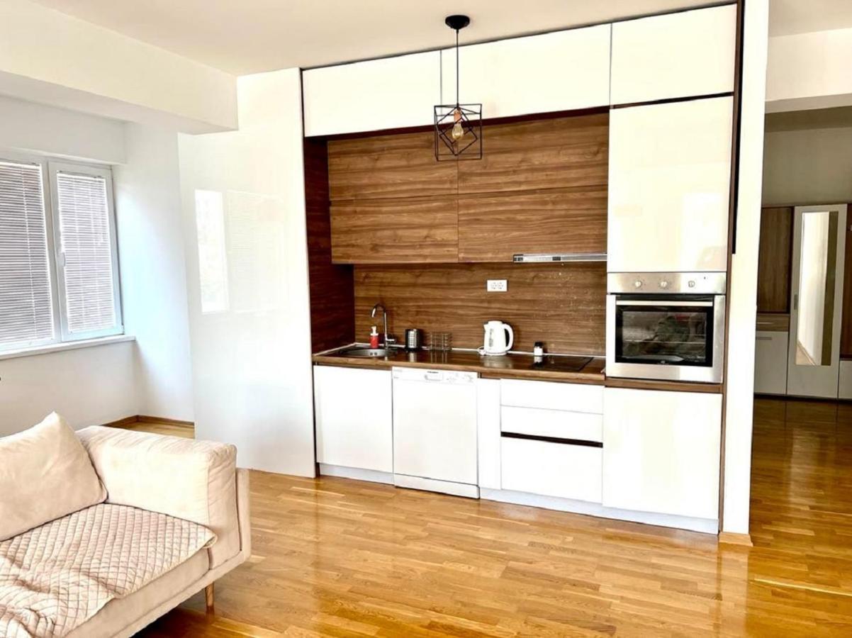 High-End Spacious Apartment Next To City Mall Skopje Extérieur photo