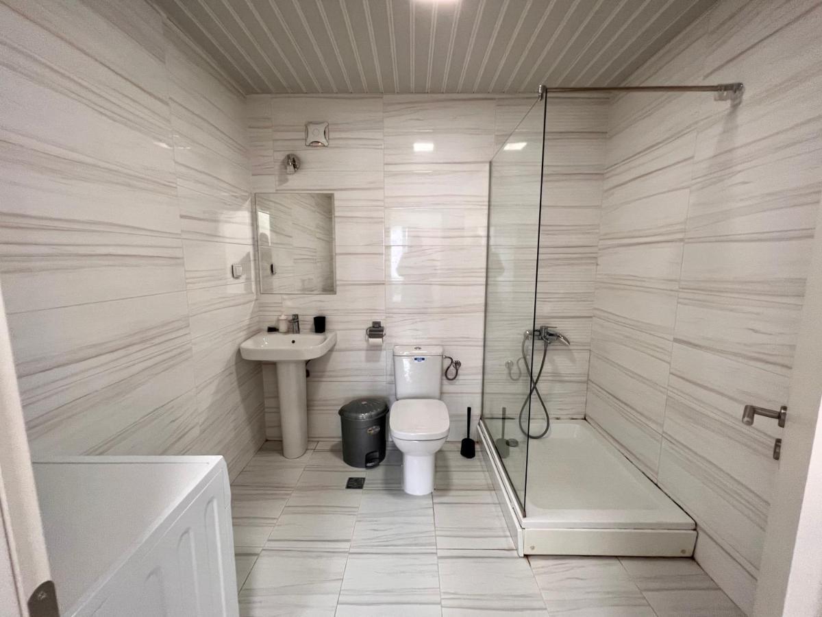 High-End Spacious Apartment Next To City Mall Skopje Extérieur photo
