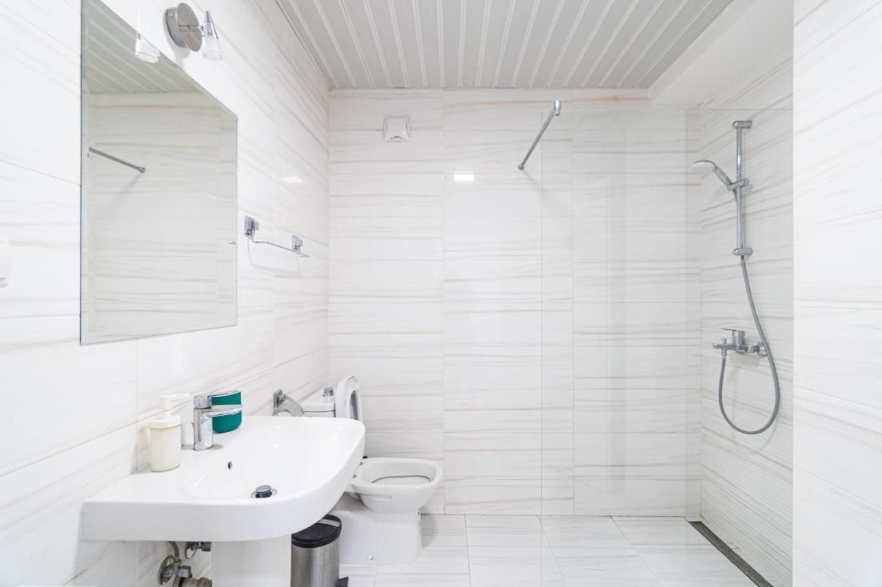 High-End Spacious Apartment Next To City Mall Skopje Extérieur photo