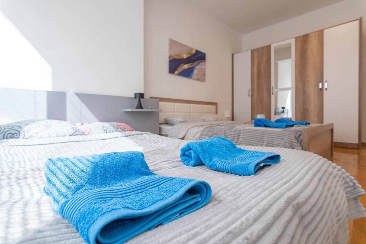 High-End Spacious Apartment Next To City Mall Skopje Extérieur photo