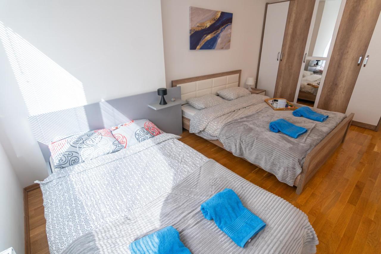 High-End Spacious Apartment Next To City Mall Skopje Extérieur photo