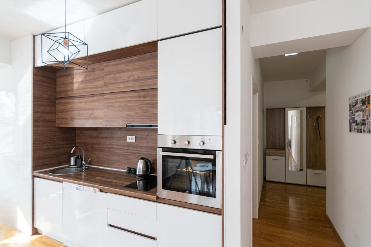 High-End Spacious Apartment Next To City Mall Skopje Extérieur photo