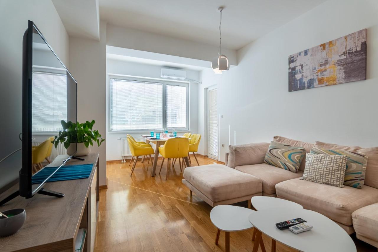 High-End Spacious Apartment Next To City Mall Skopje Extérieur photo