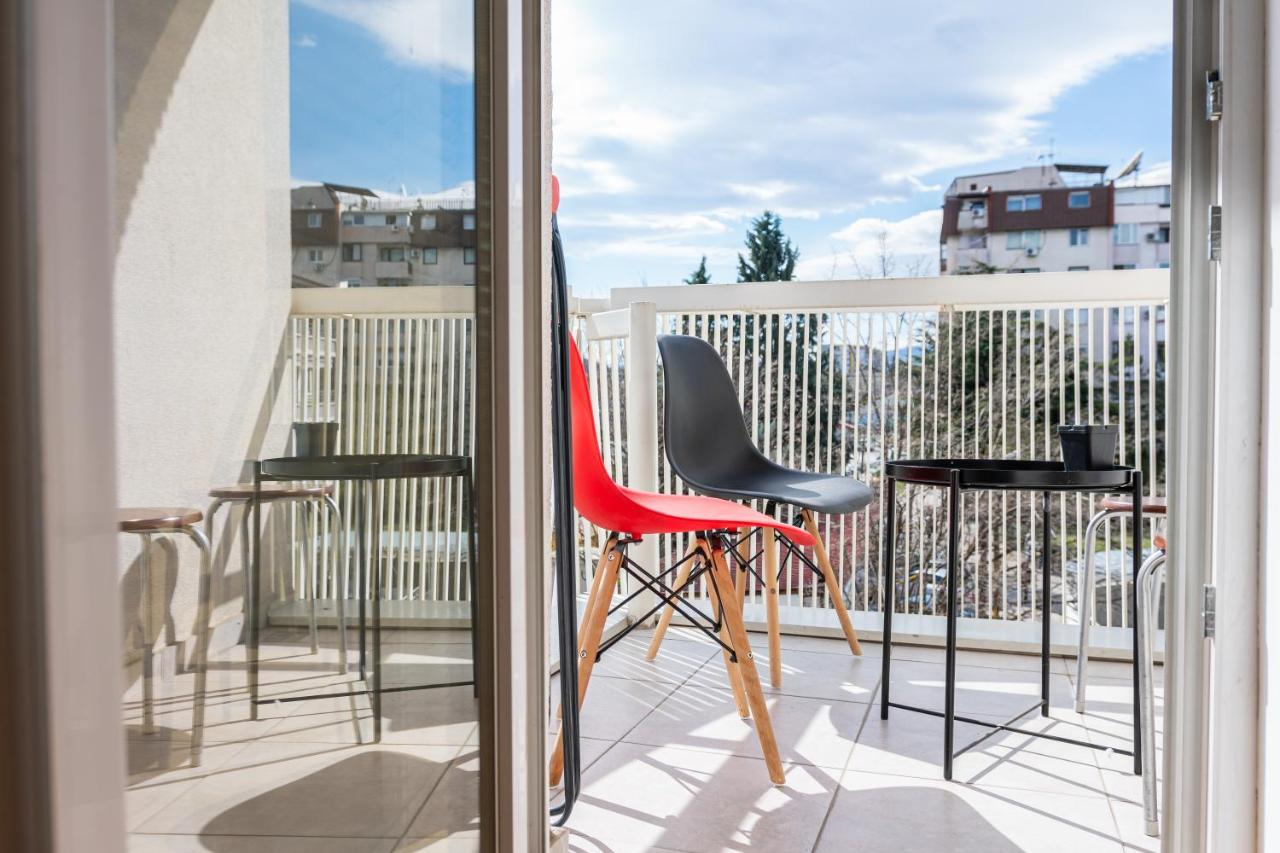 High-End Spacious Apartment Next To City Mall Skopje Extérieur photo