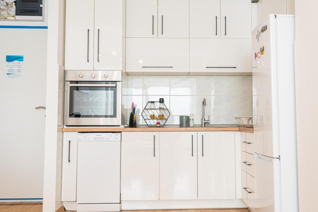 High-End Spacious Apartment Next To City Mall Skopje Extérieur photo
