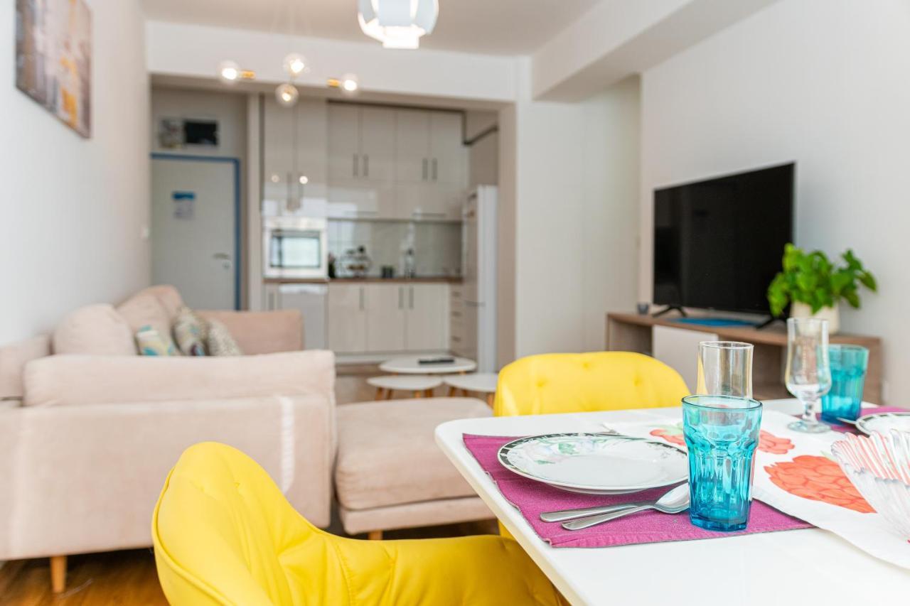 High-End Spacious Apartment Next To City Mall Skopje Extérieur photo